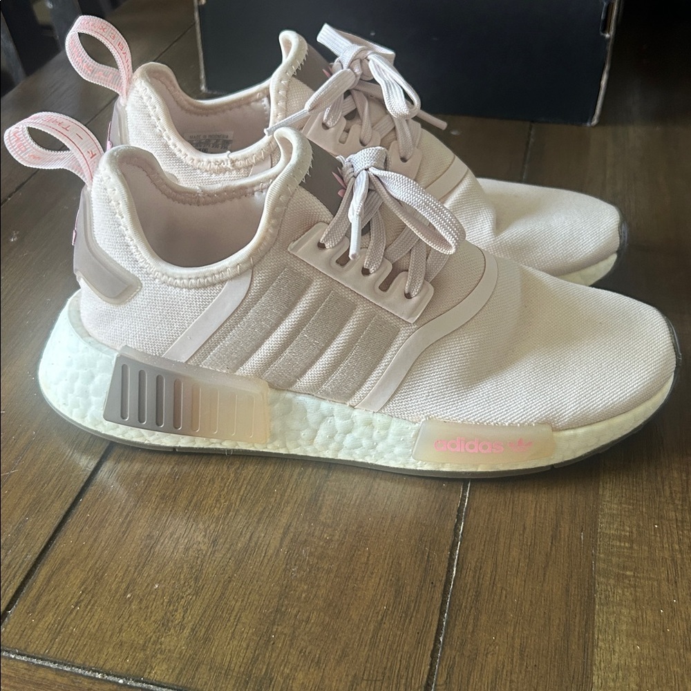 Adidas NMD_R1 SHOES women's size 6 - Picture 7 of 8